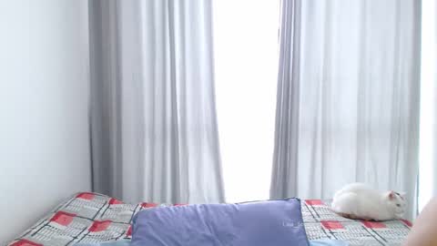 Laura online show from 23, 11, 2025