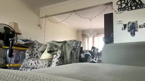 lawrencegreg106 online show from 6, 11, 2025