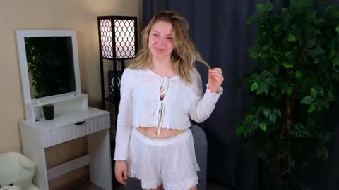 Diana online show from 7, 4, 2026