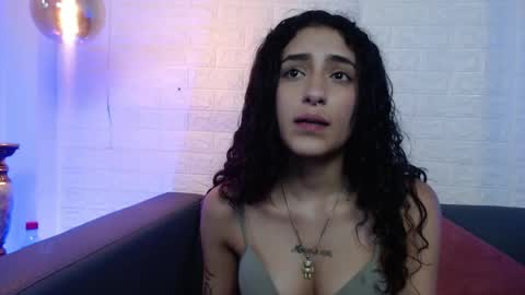Layla online show from 18, 2, 2025