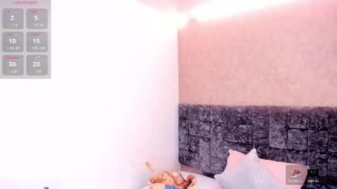 L A Y L A online show from 15, 11, 2025