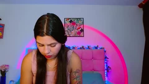 Snapshot of layla_roma chatting on 6, 10, 2025 Lia and Rachel online show from 6, 10, 2025