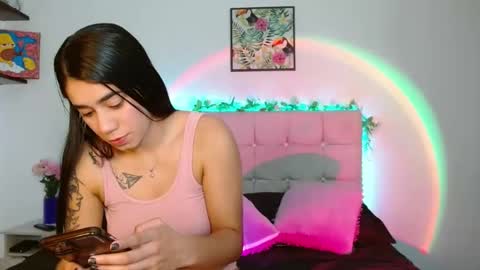 Snapshot of layla_roma chatting on 6, 11, 2025 Lia and Rachel online show from 6, 11, 2025