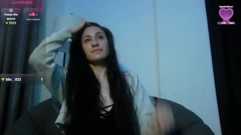 laylolasquirt online show from 16, 9, 2025