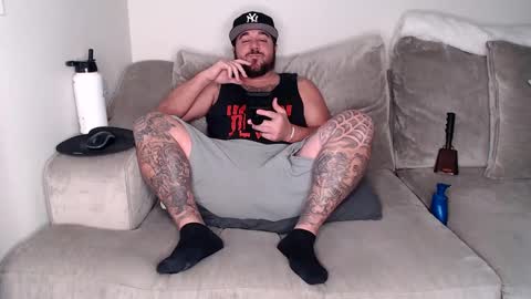 Snapshot of layzebigballs chatting on 18, 2, 2025 layzebigballs online show from 18, 2, 2025