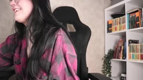 Lisa online show from 4, 12, 2025