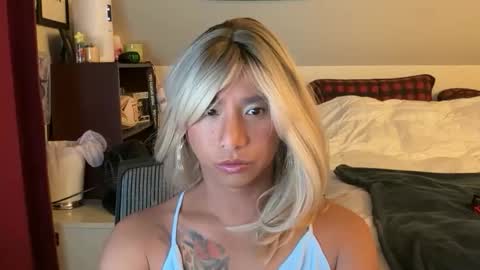 Snapshot of lbffemme chatting on 19, 11, 2025 lbffemme online show from 19, 11, 2025