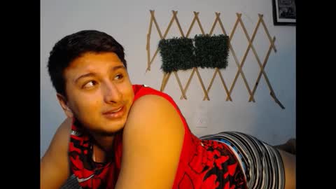 Snapshot of le_petit_princeb612 chatting on 3, 11, 2025  andres  online show from 3, 11, 2025