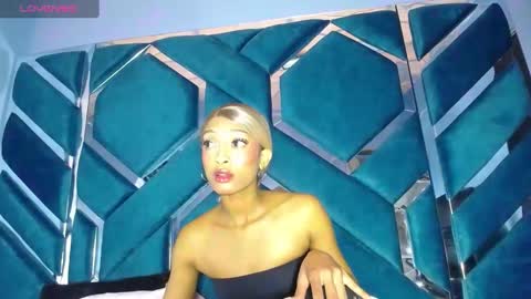 lea sewwtly online show from 30, 10, 2025