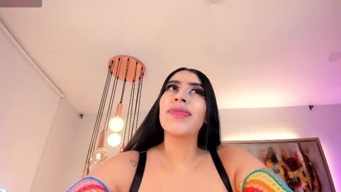 leahlombardi_ online show from 23, 11, 2025