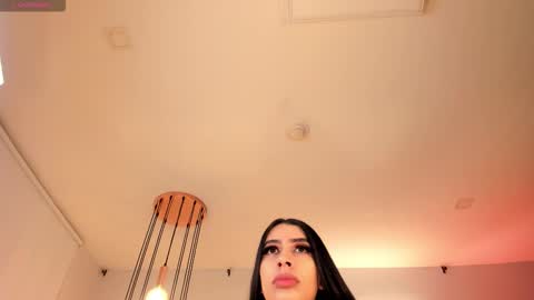 leahlombardi_ online show from 11, 1, 2026