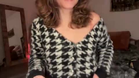 Leah Sparkles online show from 18, 12, 2025