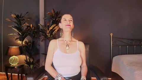 Leana online show from 6, 3, 2025