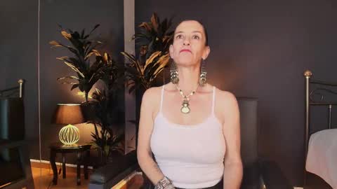 Leana online show from 7, 3, 2025