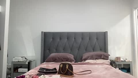 Leanna online show from 11, 2, 2025