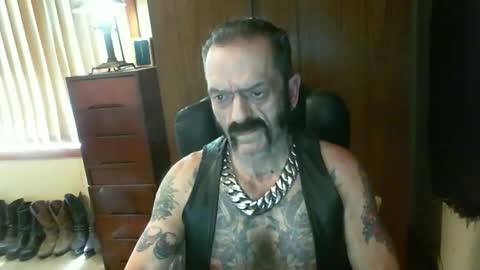 leathergreaser online show from 17, 12, 2024