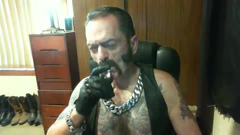 leathergreaser online show from 25, 12, 2024