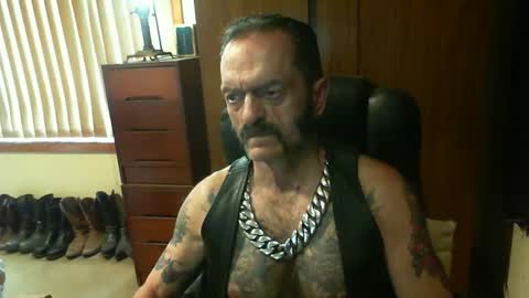 leathergreaser online show from 30, 12, 2024