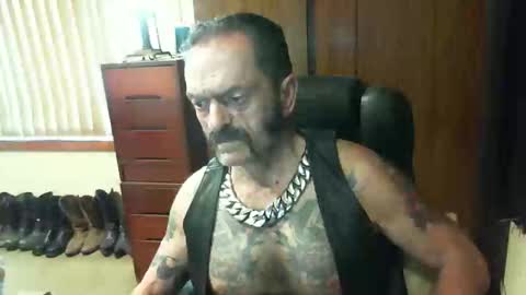 leathergreaser online show from 31, 12, 2024