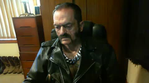 leathergreaser online show from 3, 2, 2025
