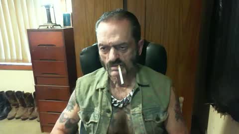 leathergreaser online show from 23, 2, 2025