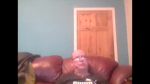 leatherpants68 online show from 5, 10, 2025