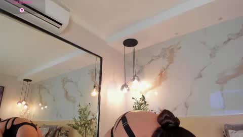 Snapshot of leathompson1 chatting on 4, 11, 2025 online show from 4, 11, 2025