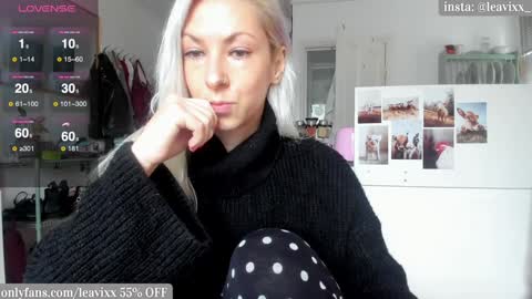 Snapshot of leavixx chatting on 12, 12, 2024 LeaVixx online show from 12, 12, 2024