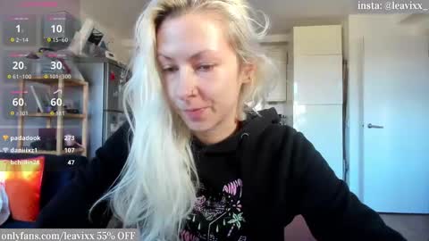 Snapshot of leavixx chatting on 25, 10, 2025 LeaVixx online show from 25, 10, 2025