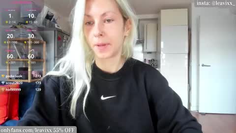 Snapshot of leavixx chatting on 29, 10, 2025 LeaVixx online show from 29, 10, 2025