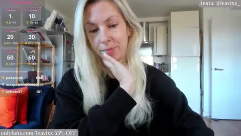 Snapshot of leavixx chatting on 30, 10, 2025 LeaVixx online show from 30, 10, 2025