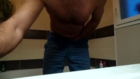 Snapshot of lebrun1985 chatting on 10, 9, 2025 lebrun1985 online show from 10, 9, 2025