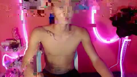 Snapshot of leemoreno18 chatting on 19, 9, 2025 leemoreno18 online show from 19, 9, 2025