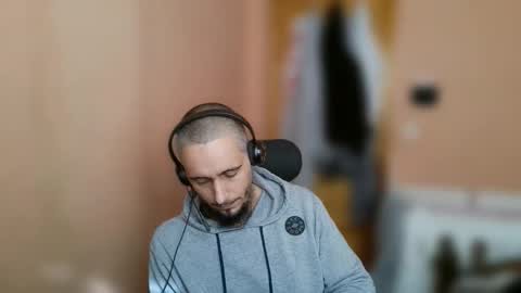 lefrenchiies online show from 11, 1, 2026