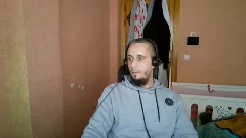 lefrenchiies online show from 9, 2, 2026