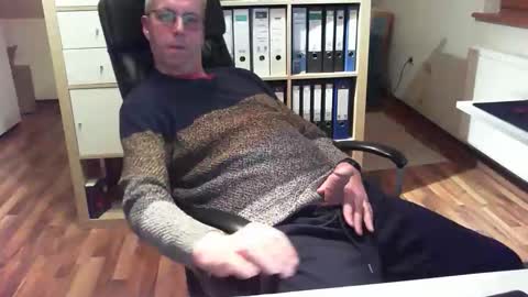 Dave online show from 30, 10, 2025