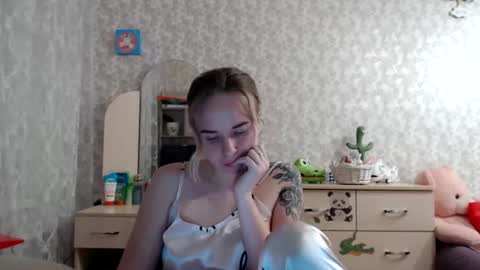 Snapshot of leggywily25 chatting on 4, 12, 2024 leggywily25 online show from 4, 12, 2024