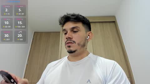 Alejandro online show from 24, 10, 2025