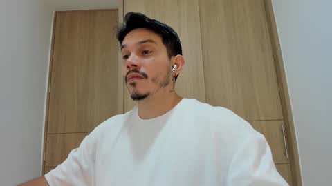 Alejandro online show from 29, 11, 2025