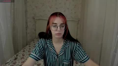 leia_moreno online show from 9, 10, 2025