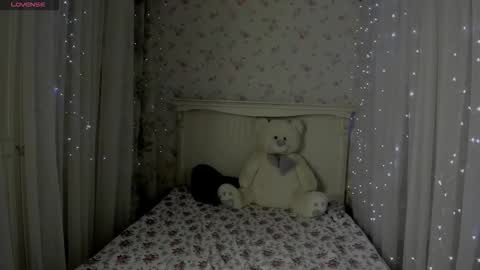 leia_moreno online show from 9, 10, 2025