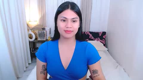Snapshot of leighcortesi chatting on 17, 10, 2025 Cailey online show from 17, 10, 2025