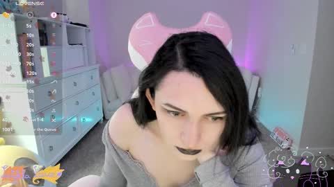 Leighla online show from 23, 10, 2025