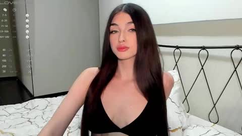 Leila online show from 10, 3, 2025