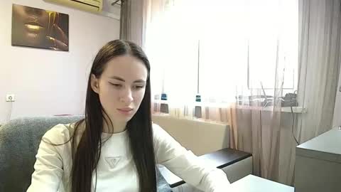 Leila online show from 4, 10, 2025