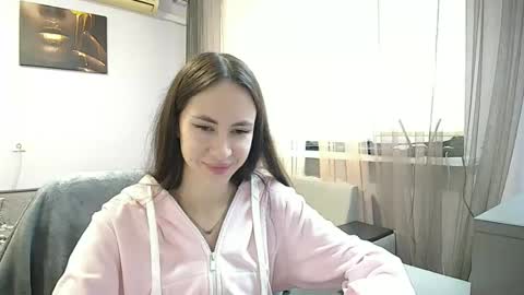 Leila online show from 7, 10, 2025