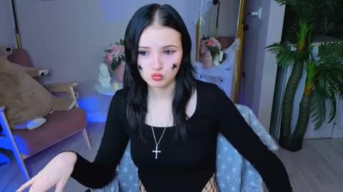 Snapshot of leila_xxbaby chatting on 25, 10, 2025 Leila online show from 25, 10, 2025