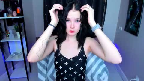 Snapshot of leila_xxbaby chatting on 15, 11, 2025 Leila online show from 15, 11, 2025