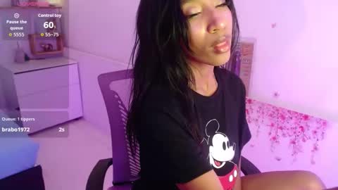 leilaebony_ online show from 8, 9, 2025
