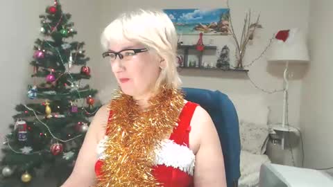 Snapshot of leilamays chatting on 26, 12, 2024 Leila Kinky online show from 26, 12, 2024